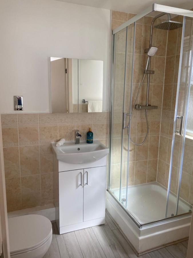 Marine Viewing 2 Bedrooms Flat Manchester Exterior photo